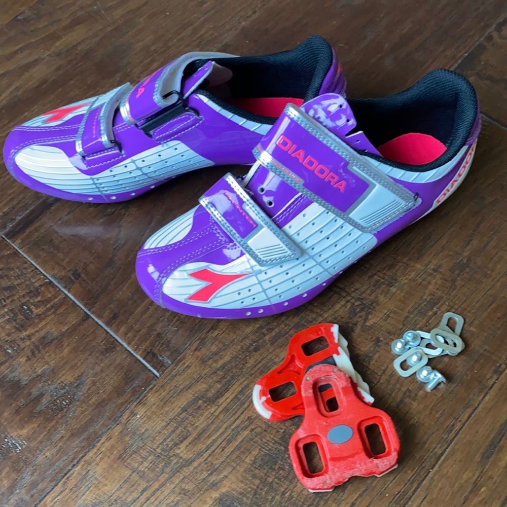 Diadora Cycling Shoes, 6.5 with cleats